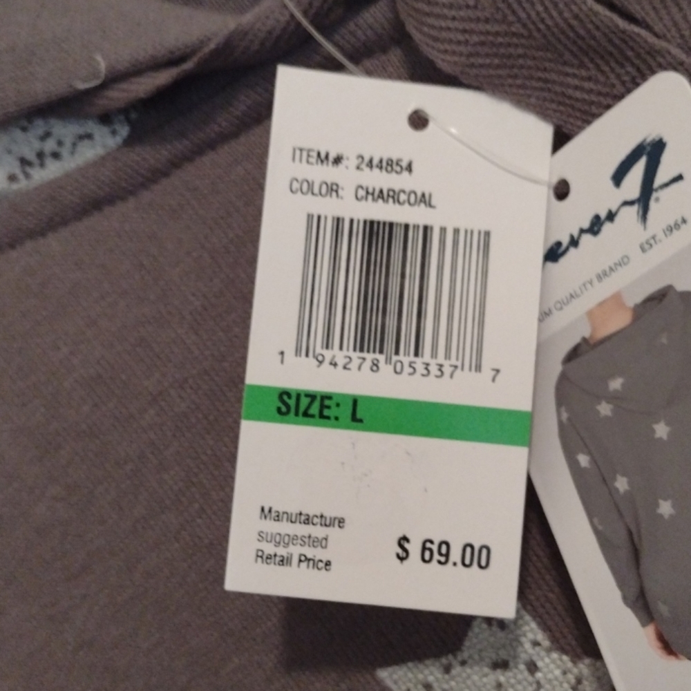 Seven7 Star Hoodie - Picture 2 of 7